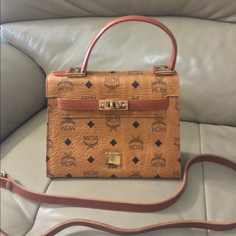 MCM Kelly bag